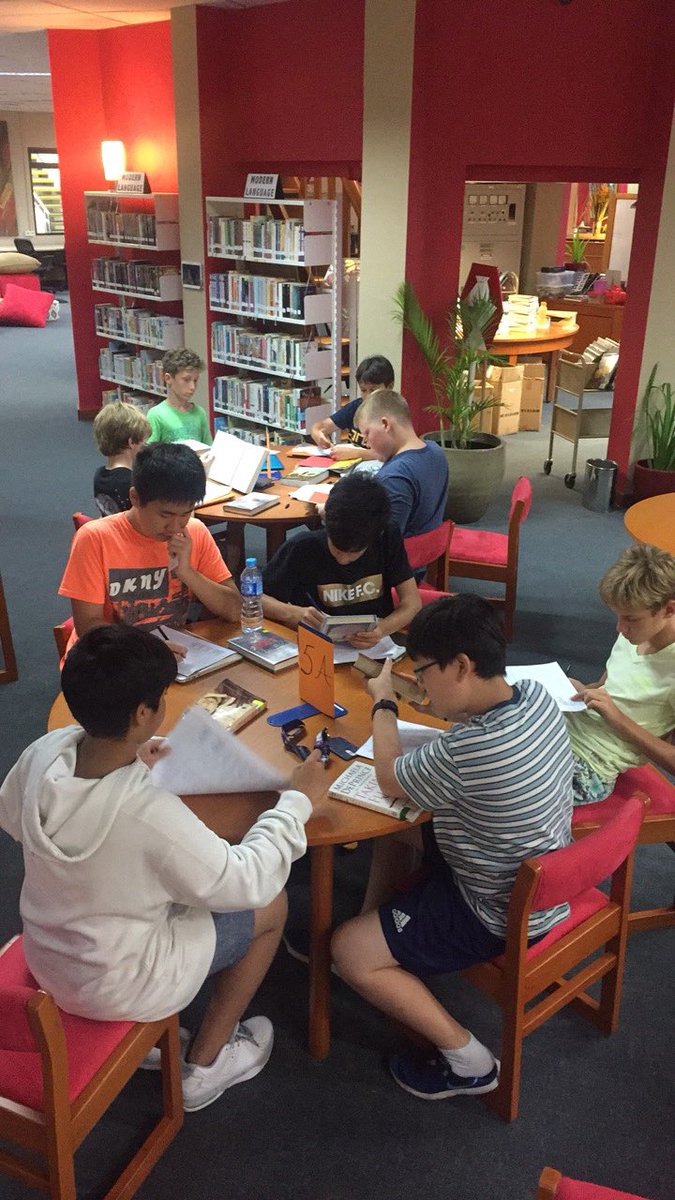 JISMSLibrary's tweet photo. Grade 7 exploring awesome core library titles. https://t.co/xtzCEYMrjp