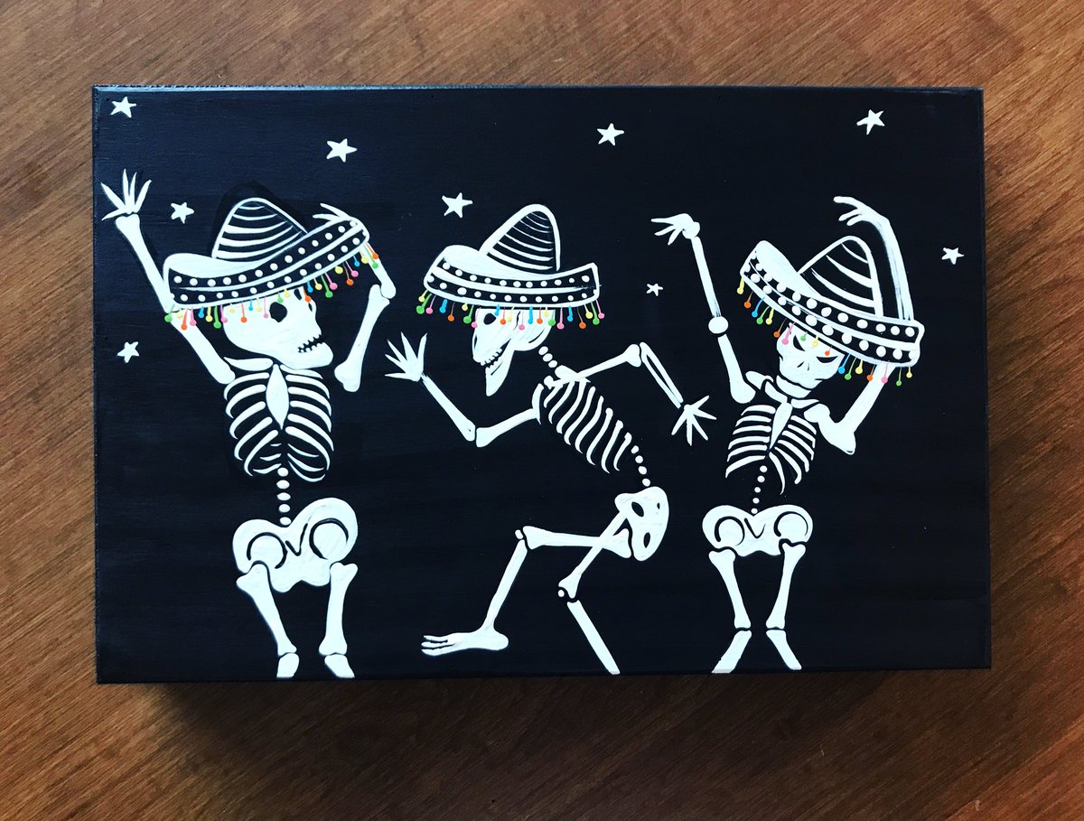 Let’s get spooky👻 #happyoctober