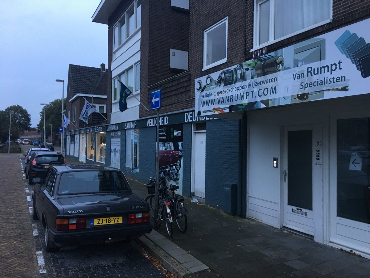 MTransferro's tweet image. Het waait over #Utreg ook bij @vanrumpt #IJzerwaren #Sleutels #Veiligheid #Deurbeslag #Sloten Van 09:00-18:00