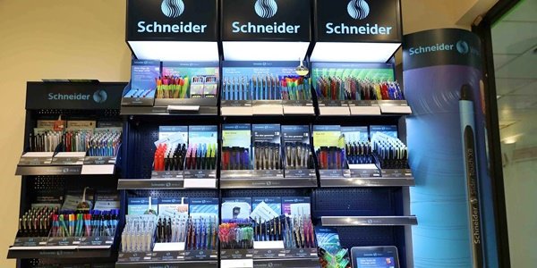 LeLuxury's tweet photo. Find #German-made @SchneiderPens at @planethome.bedandbath.ltd in Tsim Sha Tsui! https://t.co/1AmpCt9uTw https://t.co/0g78nK8jYP