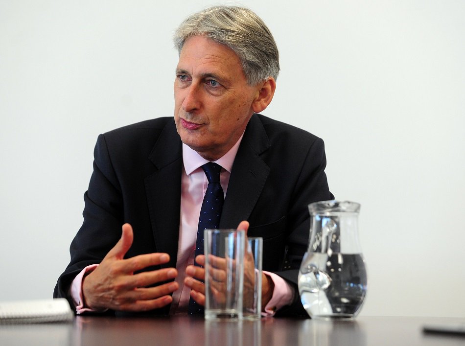 yorkshirepost's tweet image. Philip Hammond pledges £300m for rail links in show of support for Northern Powerhouse trib.al/K1IzWHX