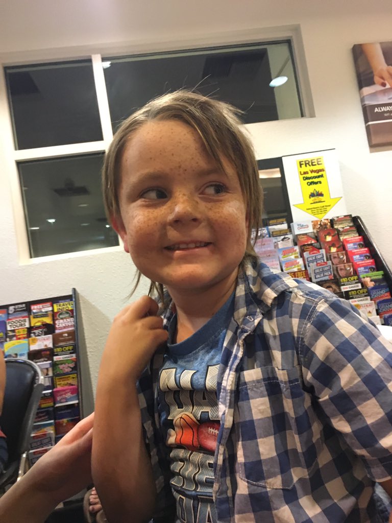 jakereid234's tweet photo. His name is Aiden and we're at the Motel 6 on tropicana. If anyone knows anything about his moms location please call!! https://t.co/ZxfjWJGd2d