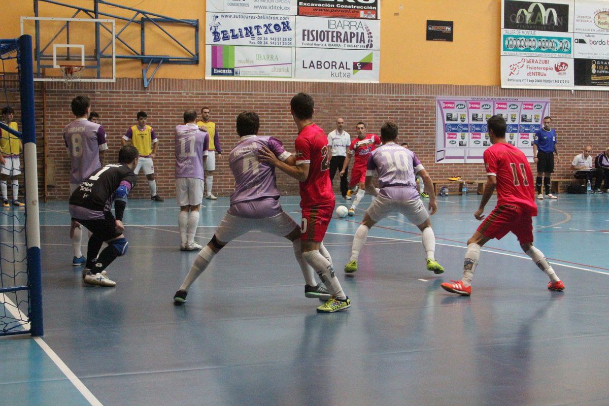 LAUBURUKEIBARRA's tweet photo. [CAS] LAUBURU CAE POR LA MINIMA EN UN DERBY DE ALTURA (2-3)  En un partido tan tenso y disputado como cabía esperar https://t.co/ahEQocCyLb https://t.co/YvERKS89Hm