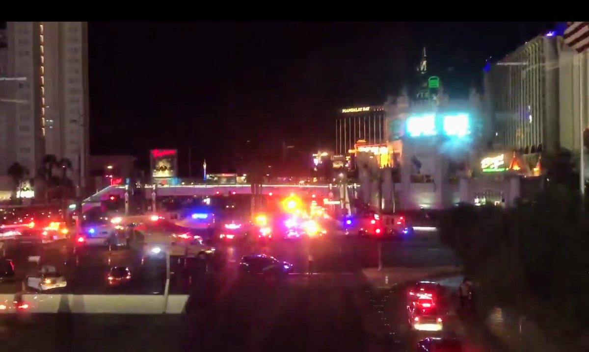 JadedPolitics's tweet photo. Breaking news: Active shooter situation on Las Vegas strip. Mutiple injuries reported. Police asking people to avoid area. https://t.co/QKTUfMmoK6