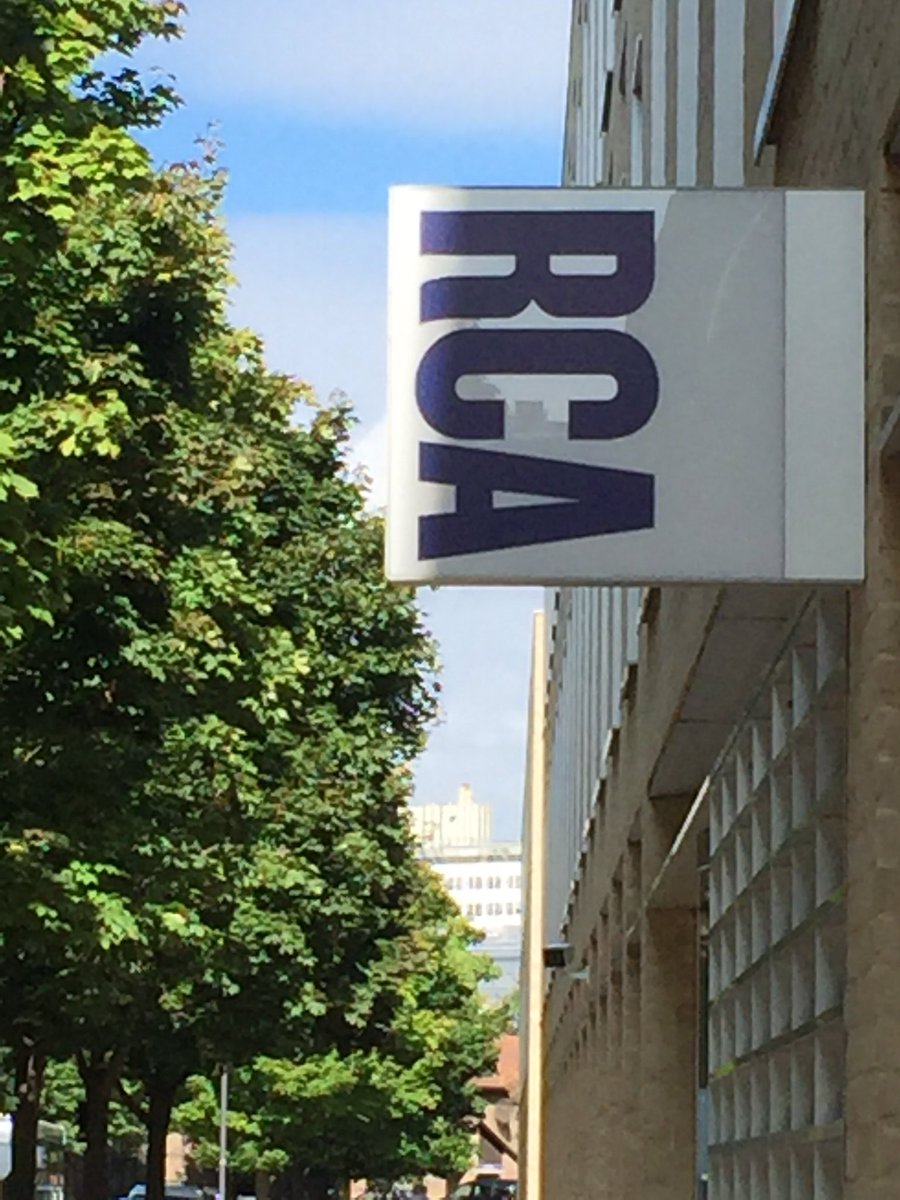 tealtweets's tweet photo. Welcome to #WhiteCity our new &amp; returning students today! @RCAIED @RCAvisualcomm @RCAanimation @RCACommResearch #DigitalDirection https://t.co/jjqZHUQts0