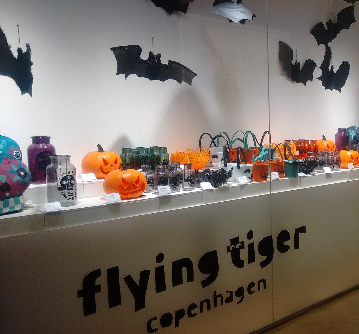 FlyingTigerMT's tweet photo. This is maybe make your decision for today..is Monday.😎😍🎃 #flyingtiger #october #Halloween #instore https://t.co/ITP6fTtPR4