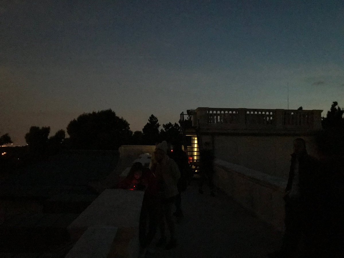 konkolyobs's tweet photo. Képek a szombati megnyitóról. #offbiennale #repülőkajak https://t.co/saqGZQGsn4
