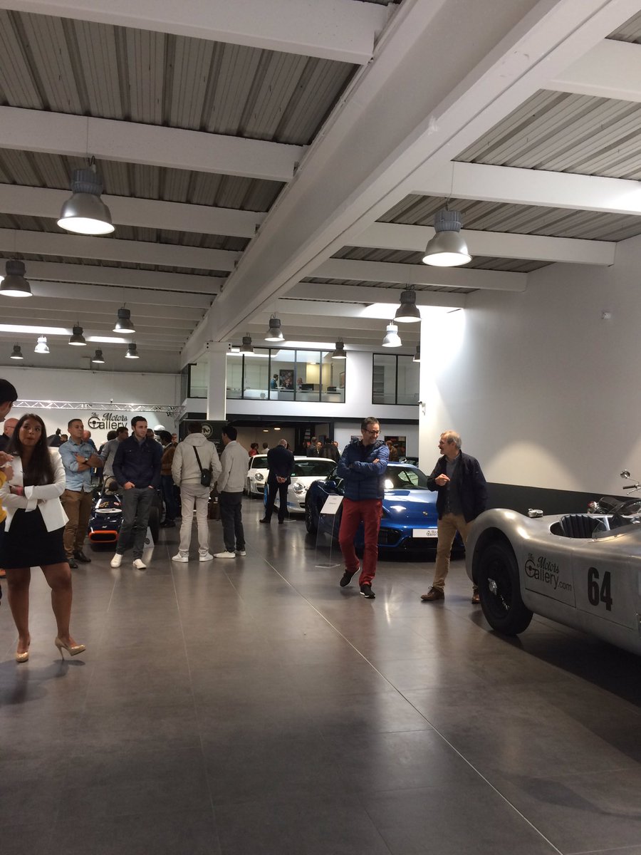 ChrisDupont78er's tweet photo. Inauguration des nouveaux locaux de The Motors Gallery #un beau projet accompagné avec plaisir@PosticMarie https://t.co/MvVtybe1Ul