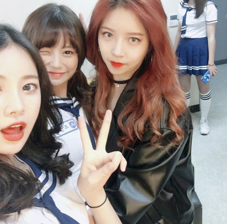 YoungjuTH's tweet photo. [IG UPDATE]
ยองจูลงภาพบรรยากาศวันที่ไปเชียร์เพื่อนๆ รอบสุดท้ายค่ะ
#JOYOUNGJU #조영주 #โจยองจู #IdolSchool https://t.co/VyO6yvmAQd