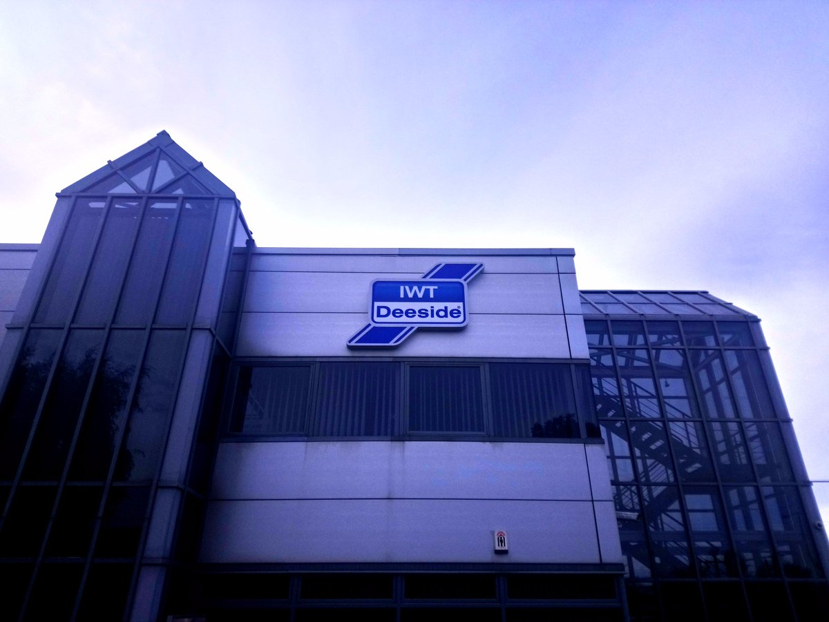 SignworldGroup's tweet image. Happy Monday! A lovely job completed last week for @Ifor_Williams Built up logos with rear illumination #signs #chester #deeside #trailers