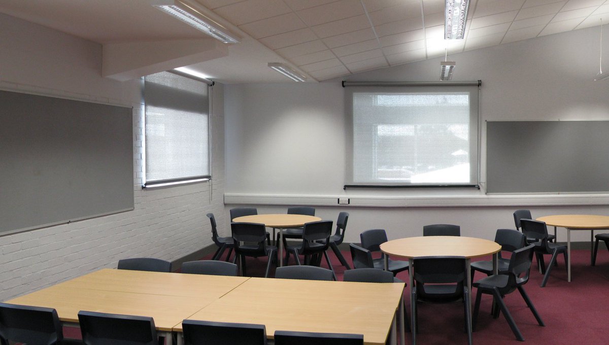 The COLLEGE Blinds come with a 10 year guarantee and are perfect for wide span glazing, school halls and gyms: bit.ly/2xdyFAv