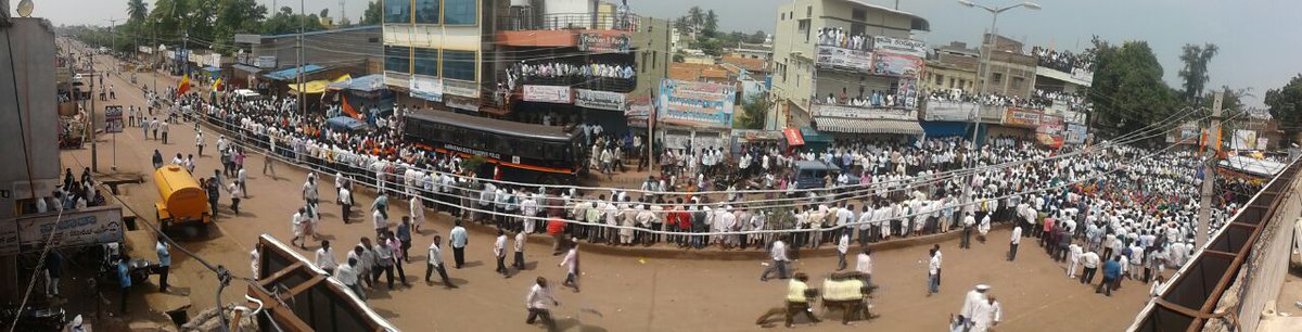 OMs_1111's tweet photo. 25th Day today huge crowd for #mudalgitaluk  @CMofKarnataka @siddaramaiah #ಮೂಡಲಗಿ #mudalgitaluk https://t.co/ahenBl5poQ