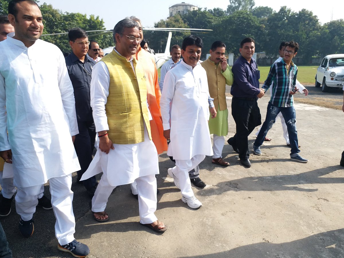 माननीय मुख्यमंत्री श्री त्रिवेन्द्र रावत जी के साथ रामपुर तिराहा शहीद स्मारक पर श्रद्धांजलि अर्पित की ।