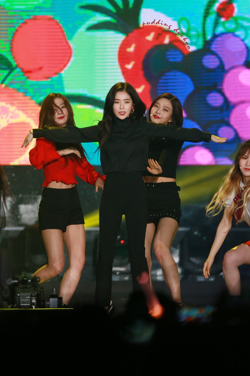 puddingdk's tweet photo. 171001 #레드벨벳 #아이린 #슬기 https://t.co/WioISH6HdH