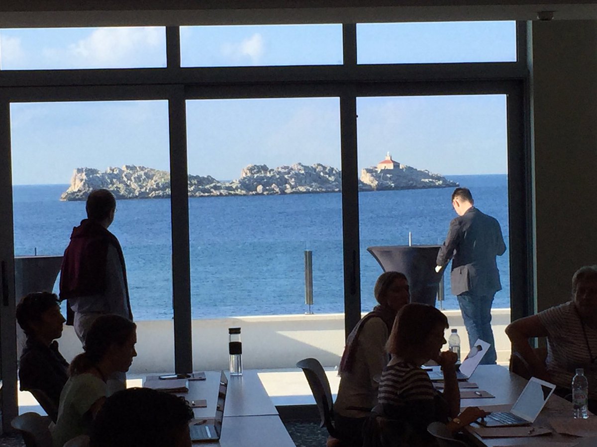 garreltm's tweet photo. Spotting some neutral islands at #IAUS333 https://t.co/BUb3eoIV6W
