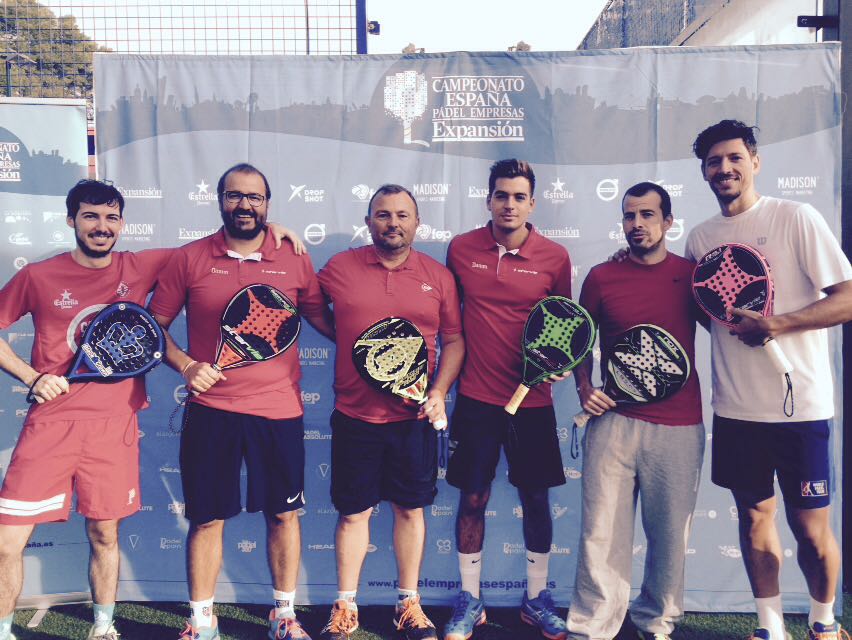PadelEmpresas's tweet photo. 📷¡Os dejamos las fotos de todos los participantes en la gran Fase Nacional de Barcelona celebrada el pasado fin de semana!📷#CEExpansion https://t.co/SGdAkmY5Fh