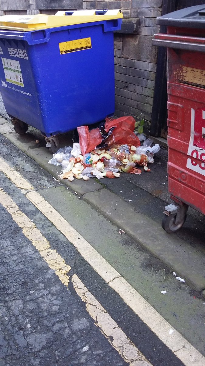 emsie26's tweet photo. @Harrogatebc back James Street has had fly tippers. It's vile. Piles of food! https://t.co/cmepvqnB0B