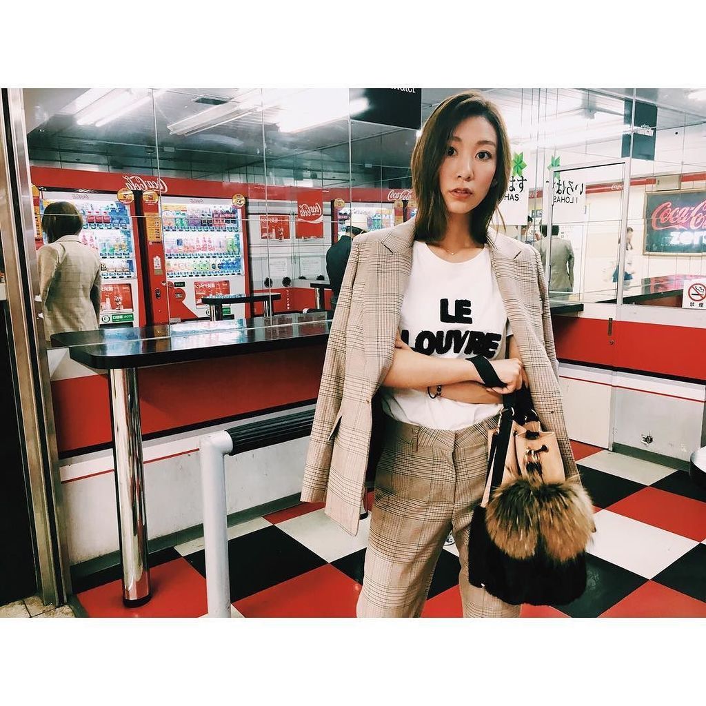 benemode's tweet photo. ジャケパン欲しくて。
買った。❤️❤️
*
*
*
#tee #amerivintage
#jk #pt #dholic
#bag #benemode
#OOTD #dailylook #coordinate #コーディネート… https://t.co/BmT3nsCVIR https://t.co/I4NcPUUx71