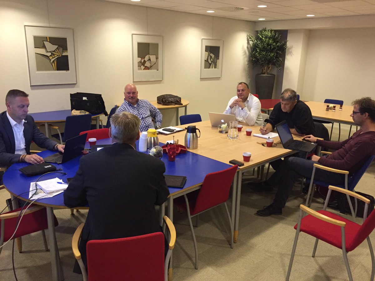 Vanochtend adviseursbijeenkomst voor #energiekondernemendbarneveld. Welke ondernemer in Barneveld wil verdienen aan duurzaamheid?