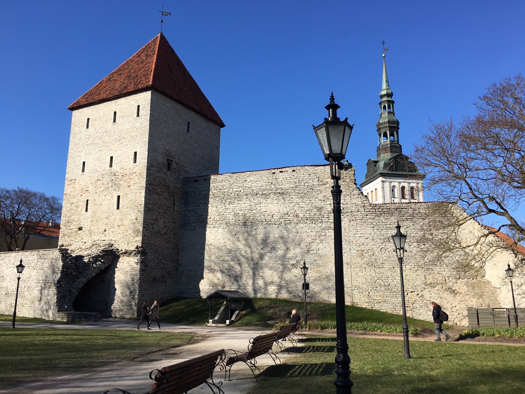 Tech_RevEU's tweet photo. Excited to be representing #TeamTechTown at #URBACTFest in Tallinn and proud that #Barnsley is collecting an award for Good Practice! 🏆 https://t.co/wfAl87nGDx