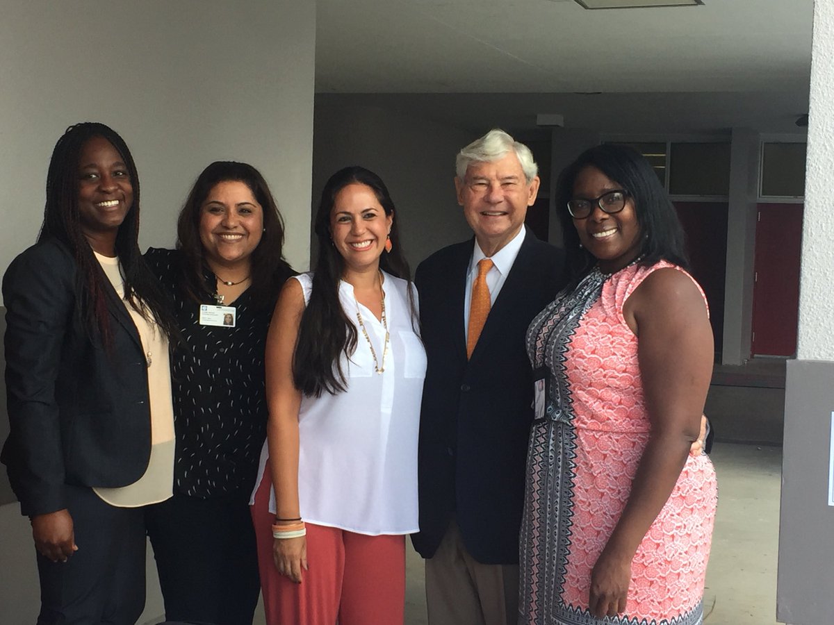 RazaMonica's tweet photo. We welcome Senator Graham to the South Region. #SenBobGraham #esesouth #LEAworkshop @lmorant1 @OfficeofESE @MDCPS @MDCPSSouth @MiamiSup https://t.co/KpjcBQI3sF