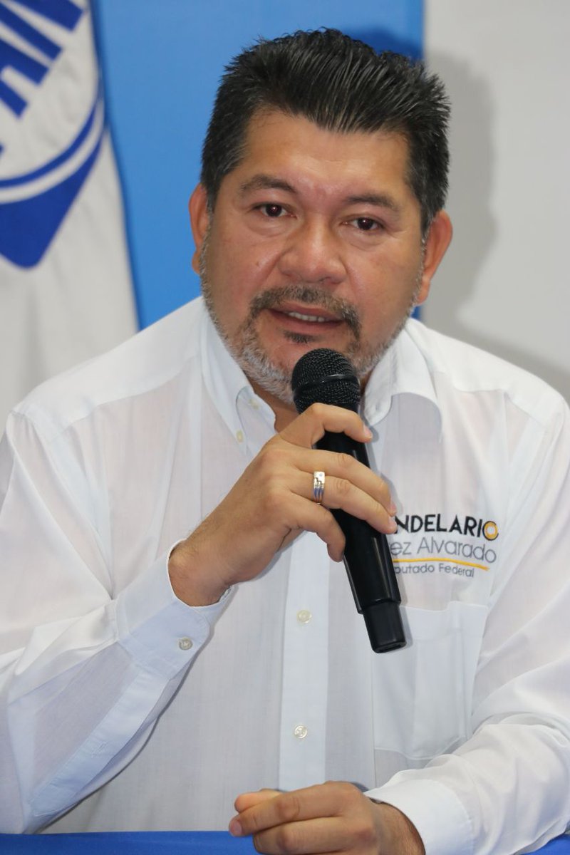 CandelarioPeAl's tweet photo. Agradezco al dirigente del @Pan_Tabasco10, @Paco_Castillo_ su recibimiento y apoyo para lograr una tarifa eléctrica justa para Tabasco. https://t.co/XqW6w7L3ou