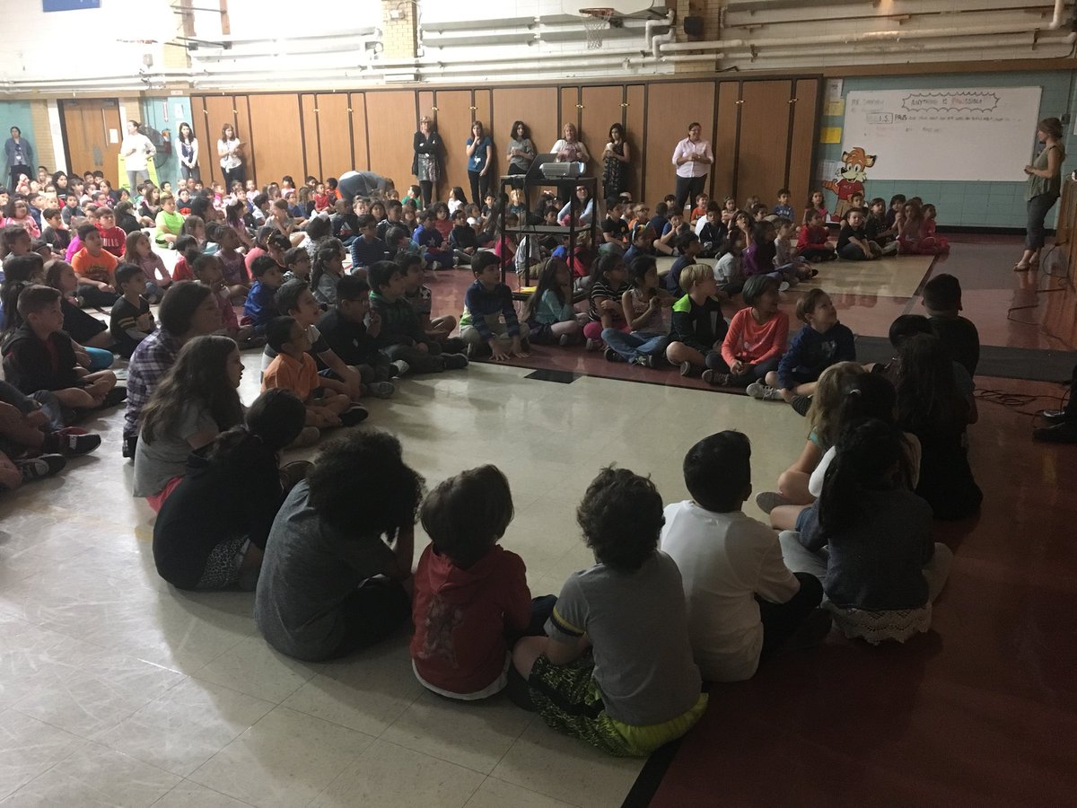 6Sat1Sun's tweet photo. Cheers for @EmersonD100 students raising over $5000 for #StridesForStripes event on Saturday! #tigerslearn https://t.co/8Pa9Gklfbg