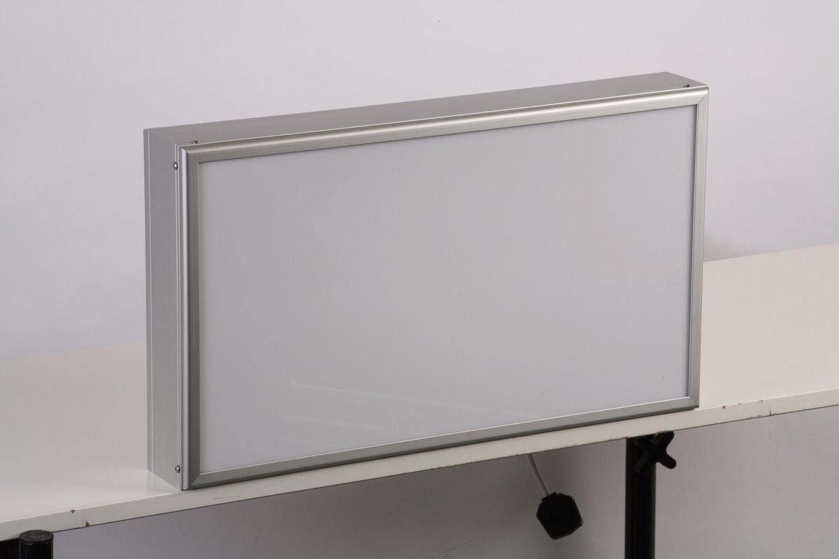 UniversalSignss's tweet image. Dontt forget; the 90mm Tranicase is now available with full IP rated led illumination.