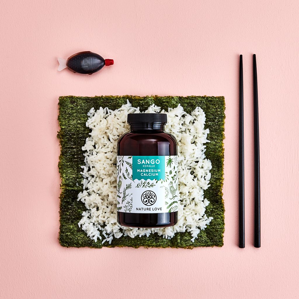 In diesem Blogartikel widmen wir uns der Sango-Koralle: ihrer Herkunft, Gewinnung und der enthaltenen Nährstoffe 🌊  goo.gl/d4JdNn