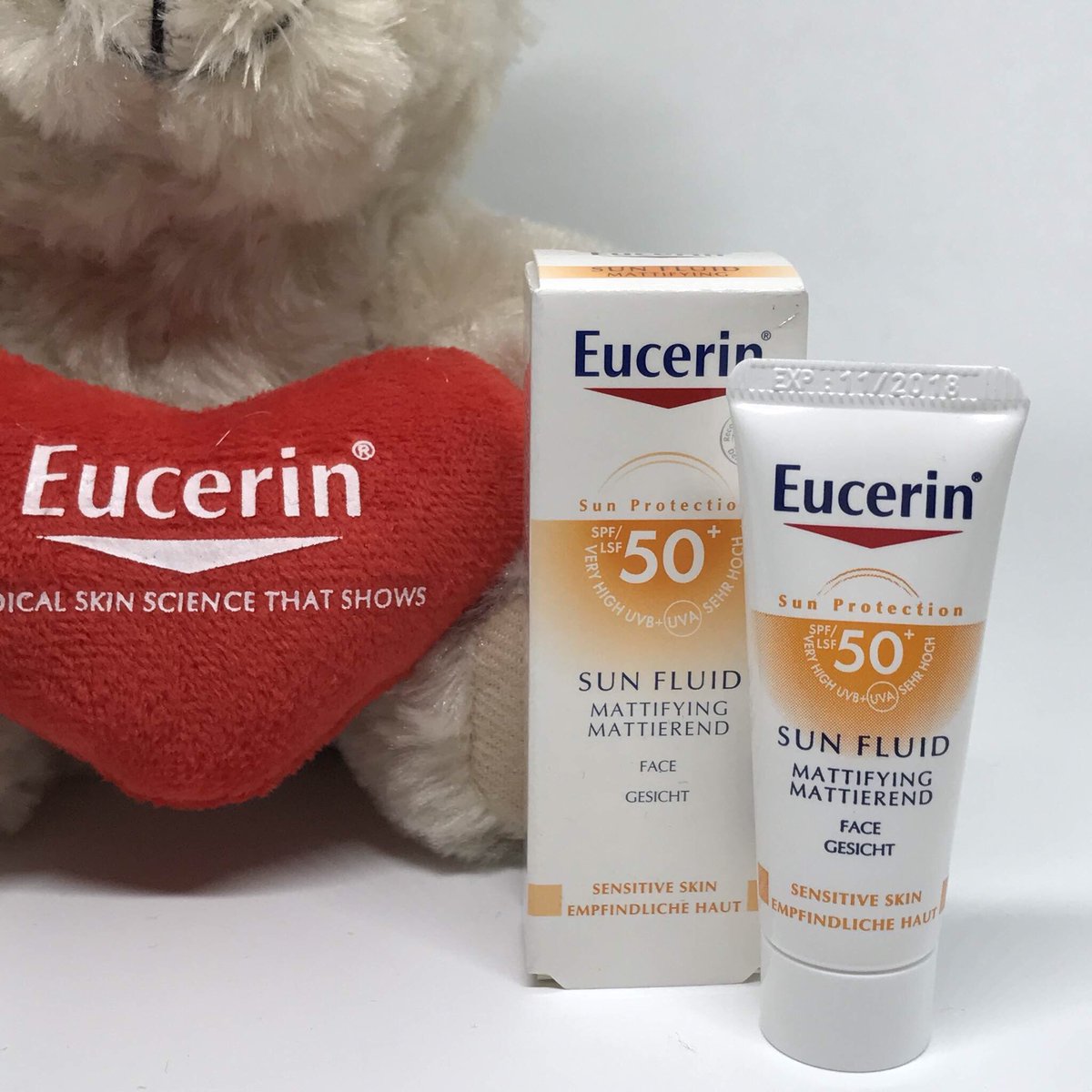 shopbybee's tweet photo. ราคา130 บาท
กันแดดขนาด 7 ml. (ขนาดทดลอง)
มีให้เลือก2แบบ 
Sun fluid 
Sun dry touch
#howtoperfact 
#ชี้เป้าโปรถูก 
#รากนาครา https://t.co/G3QzZA335U