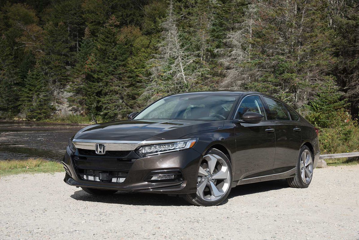 AutoGuide's tweet photo. 2018 #Honda Accord Review: Probably be the best midsize sedan in the segment https://t.co/2I316ARkaR https://t.co/8mMSIOq9yC