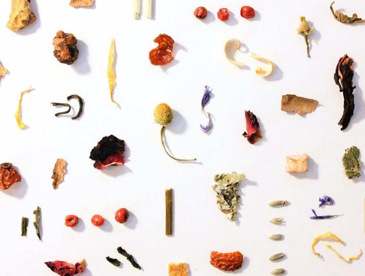 48 different blends, all using different teas, fruits, herbs and flowers 🍃🍂🌹🌺🍓🍎We believe we have a tea to suit every taste!