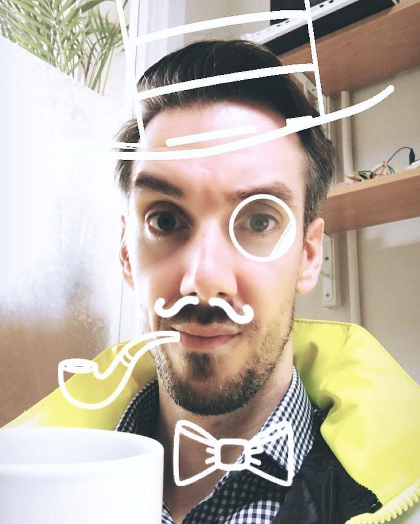 Golly... What a day! How's your Monday?
#TeamEmmmmsie #supportsmallstreamers #twitch #twitchtv #streamer #streaming ift.tt/2xUHKAQ