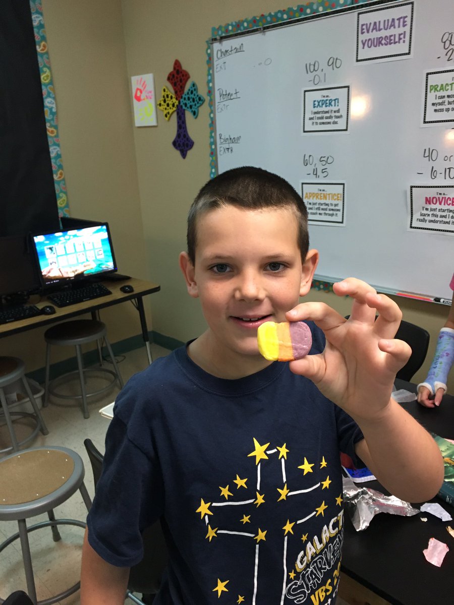 angiefpayne's tweet image. Modeling sedimentary rock formation. #compaction #cementation #sedrock #layers #acton5 #weloveaes Thank you parents for sending starburst!