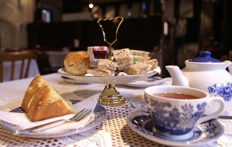 masterllh's tweet image. It&apos;s #NationalCakeWeek so why not make the most of the homemade cakes&amp;amp;scones at our Brethrens Kitchen? We even do gluten and dairy free!🍰🍪☕️