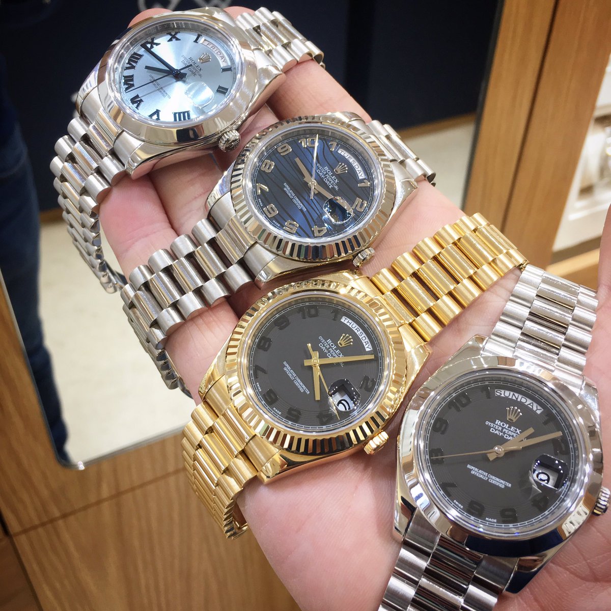 BlowersWatches's tweet photo. The now discontinued and increasingly sort after #Rolex #DayDateII In platinum, white gold and yellow gold 👌🏻
https://t.co/VUoNhGMWZE https://t.co/tKMiAwmWZZ