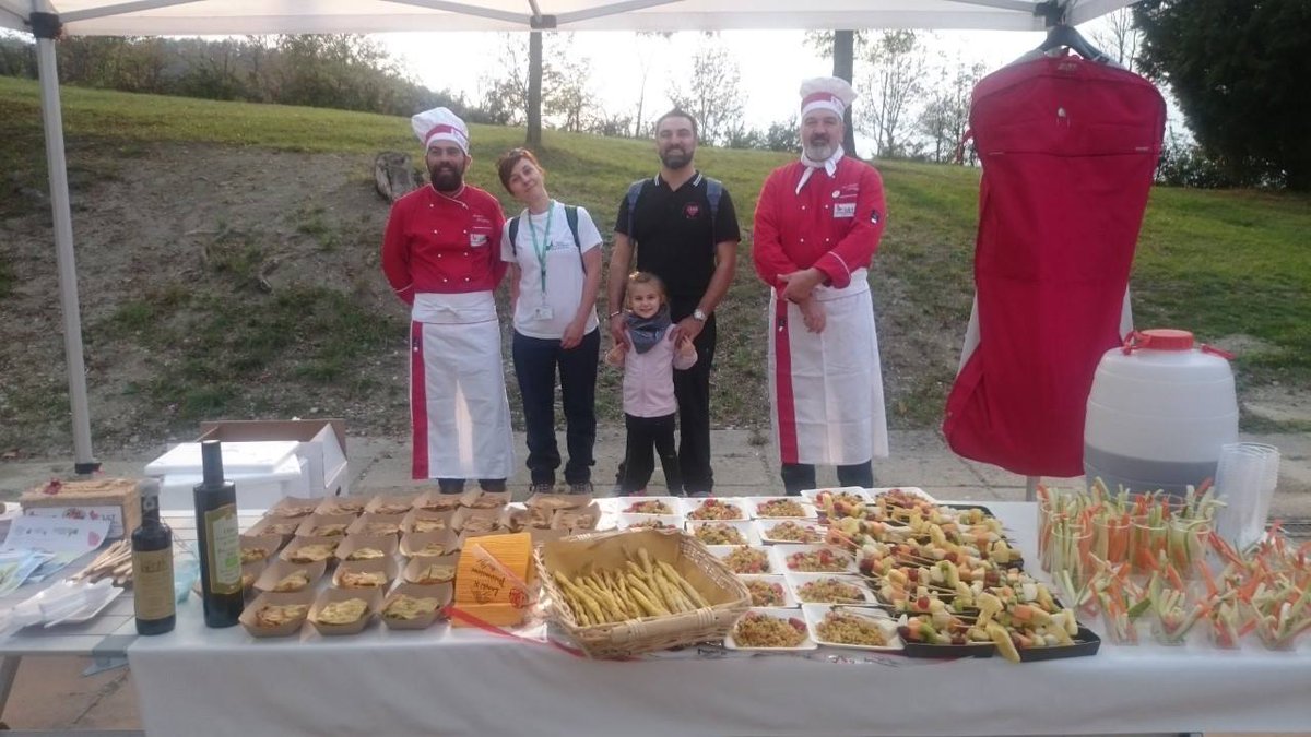 ldp_re's tweet photo. Pomeriggio in @natura e @benessere a Parco di #Roncolo! Grazie #TheButterflyMovement @gazzettaReggioE e a tutti i partecipanti! #lilt https://t.co/01f2iI7DKW