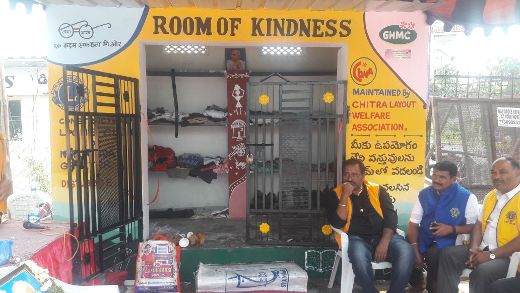 chitra_wa's tweet photo. Gandhi Jayanti and SBM 3rd Anniversary​ activities of our Colony. Room of Kindness inauguration by ZC EZ sir, Lions club esteemed guests 1/3 https://t.co/VpRCyGcV8h