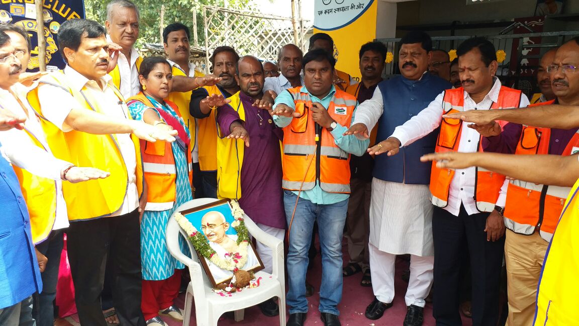 chitra_wa's tweet photo. Gandhi Jayanti and SBM 3rd Anniversary​ activities of our Colony. Room of Kindness inauguration by ZC EZ sir, Lions club esteemed guests 1/3 https://t.co/VpRCyGcV8h