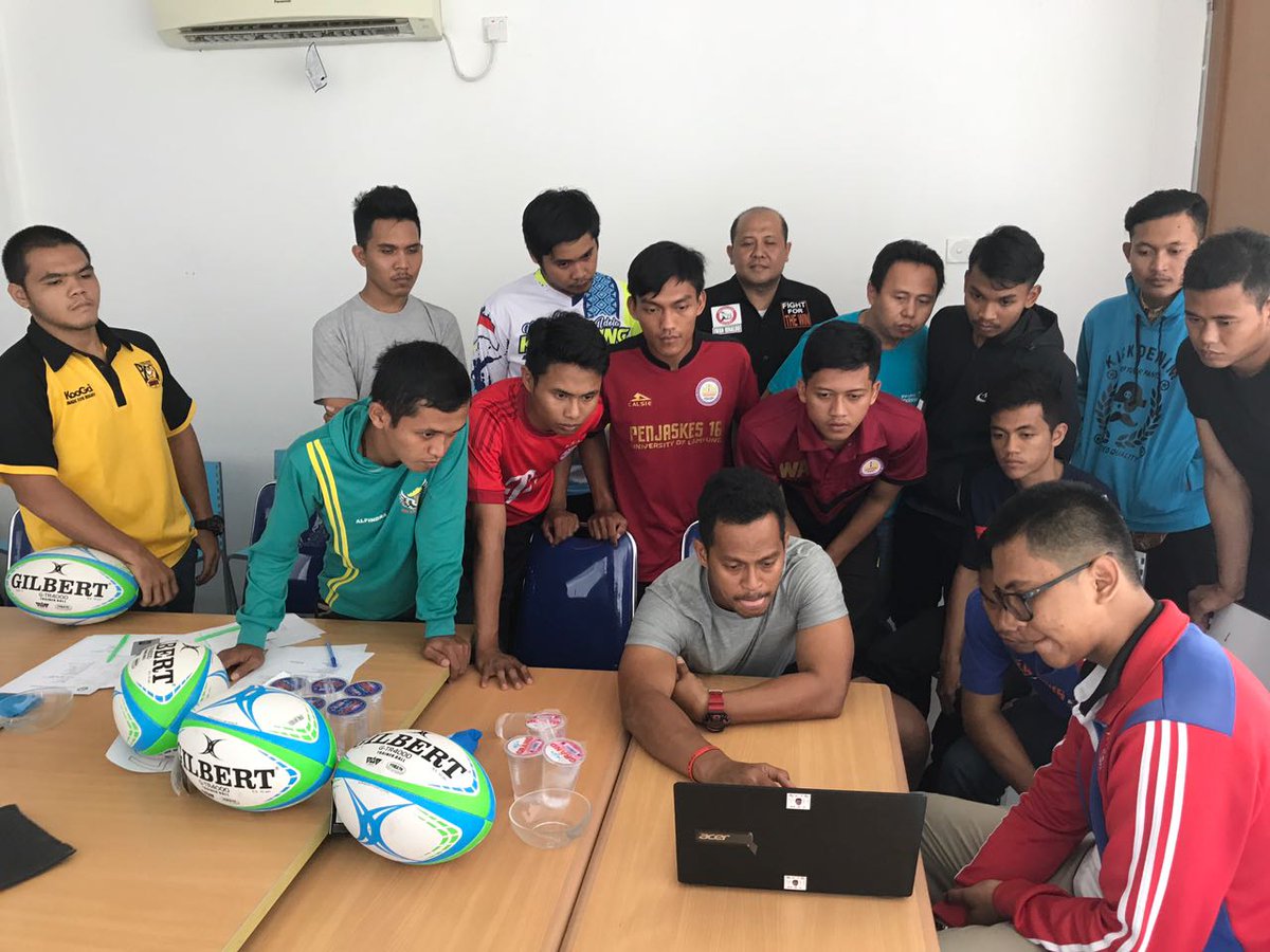lampung77's tweet photo. Lampung77: Ini Target Lampung di Kejurnas Rugbi 7's https://t.co/rnH1dRcBuR #lampung #rugby #RugbyChampionship #PRUI #Indonesia #rugbyleague https://t.co/9ON8OBquKa