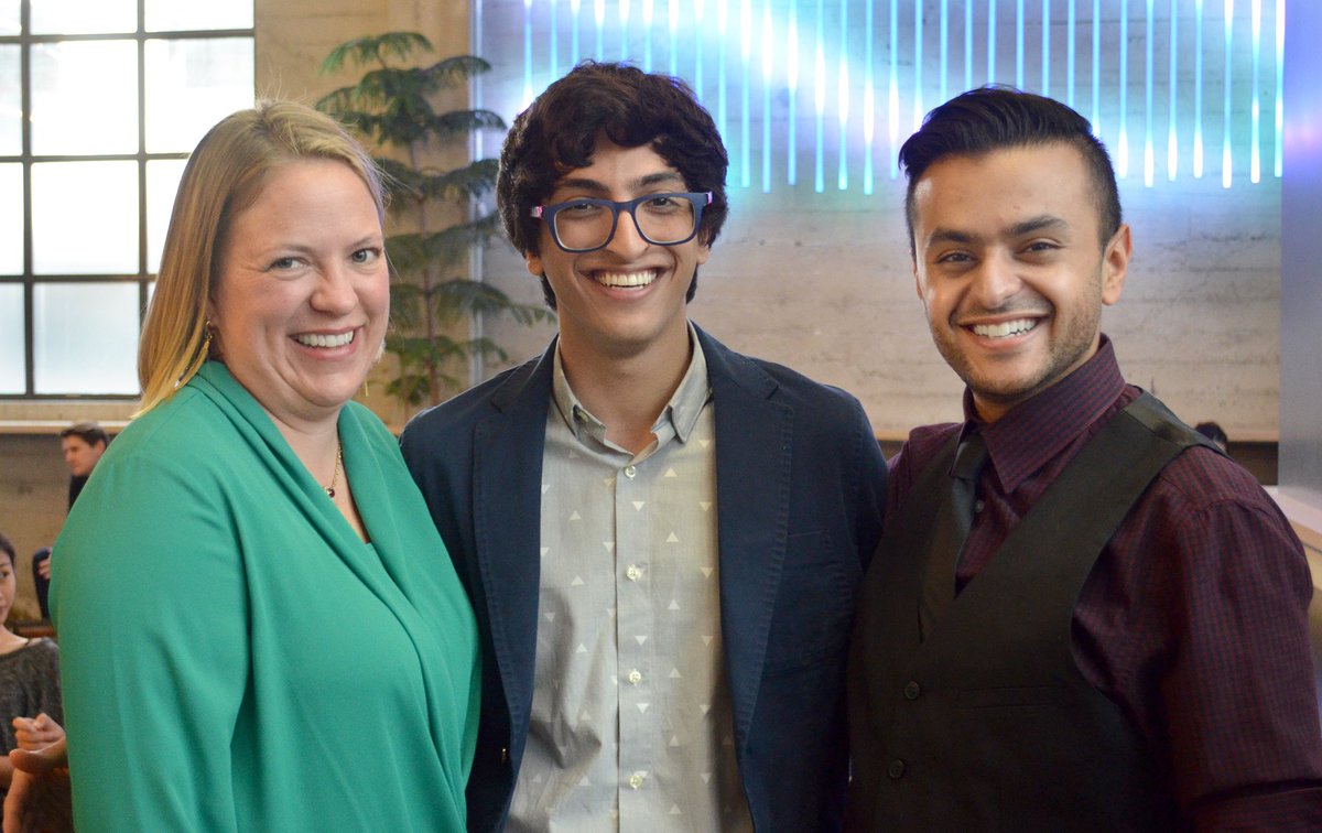 سعيدين باعلان اول استثمار لنا في <a href="/SiblyApp/">Sibly</a> ودعم الشباب محمد القاضي @alkadimk وعمر العيسى <a href="/i3omar/">Omar AlEisa</a> في شركتهم بسيليكون فالي.