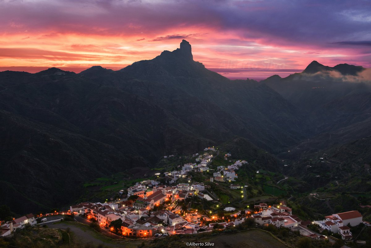 AlberSilva92's tweet photo. Vistas del municipio de Tejeda al anochecer #GranCanaria #IslasCanarias #latituddevida #Tejeda @Tejeda_GC @canarias_es @EmocionesCan https://t.co/OSjwt5LIm8
