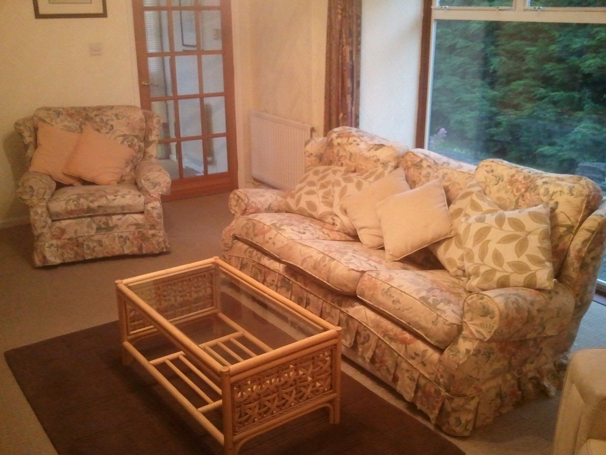 CheltRacing's tweet photo. #Cheltenham #Workersaccommodation #Cheap up to 6 beds in 3 bed house, wifi, parking £100 person per week. Liz Coe 07980600365 https://t.co/OVUps5ae4t