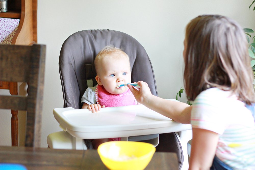 sunnysprinkle's tweet photo. Sharing 4 Tips to Introducing Your Baby to Solids today! >> @Walmart #GerberPureWater #ad https://t.co/LSxIhaqSa5 https://t.co/zY2SMTuRHi