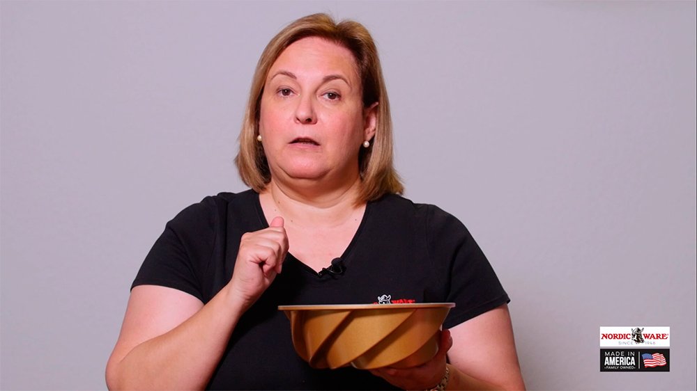 Si te gustan los moldes <a href="/NordicWareEs/">NordicWareEs</a> no te puedes perder el vídeo sobre su uso e historia de la mano de <a href="/RinconBea/">El Rincón de Bea</a>  goo.gl/UJJwki