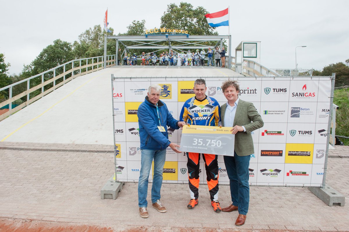 Schipholfonds's tweet photo. Opening startheuvel #BMX baan @FccWijkeroog dankzij grote donatie @Schipholfonds https://t.co/WEJvx1451j