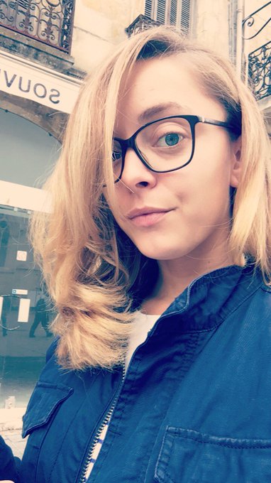 Elle va mieux et elle est all&eacute;e chez le coiffeur! H&eacute;h&eacute; #chouchoutage mtnt Cest plaid et repos https://t<a href="/tag/chouchoutage"class="tags"><span>#chouchoutage</span></a>