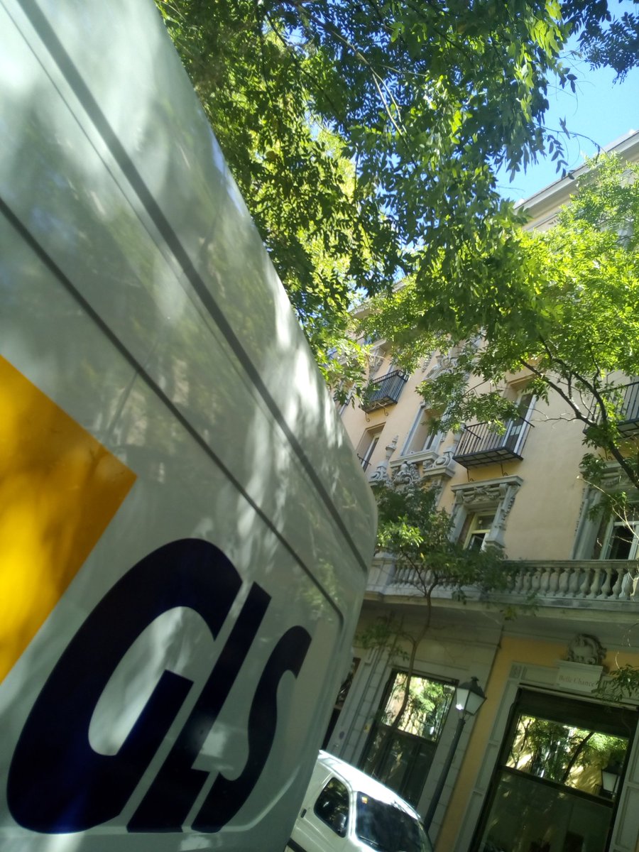 JorgeJserrano's tweet photo. Objetivo los 14 horas en el centro de Madrid #diadelmensajero https://t.co/duchkfJmeO