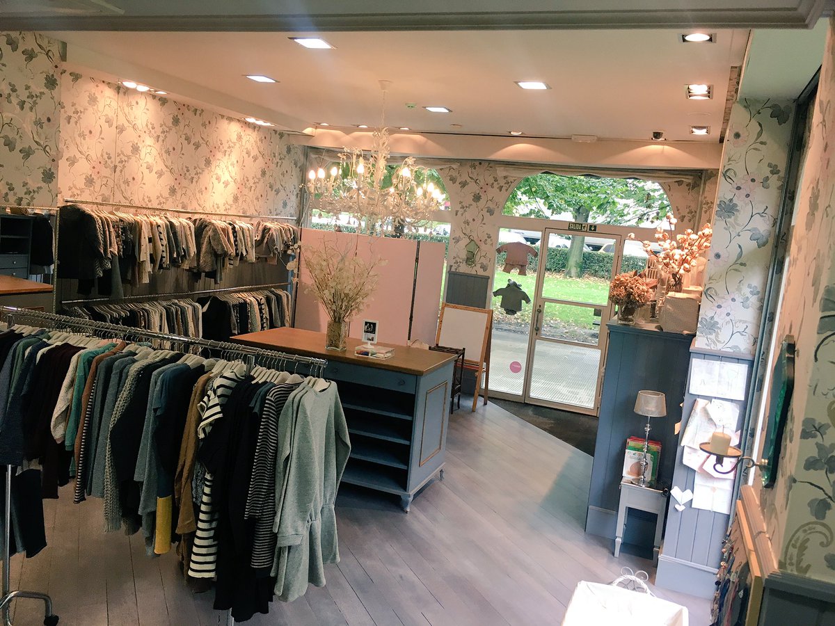 MVMissValentina's tweet photo. Buenos días! 
Animaros a visitarnos que os esperan muchas sorpresas en @MVMissValentina !
#Outlet #UltimosDías #nuevacoleccion https://t.co/96jwA04hiQ