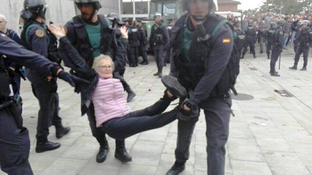 FurlanAnnamaria's tweet photo. Colpevole silenzio Europa sulla #Catalogna .Brutta pagina di storia. Inaccettabile l'uso della violenza. Occorre sforzo serio di mediazione https://t.co/dfEPlHxwJI